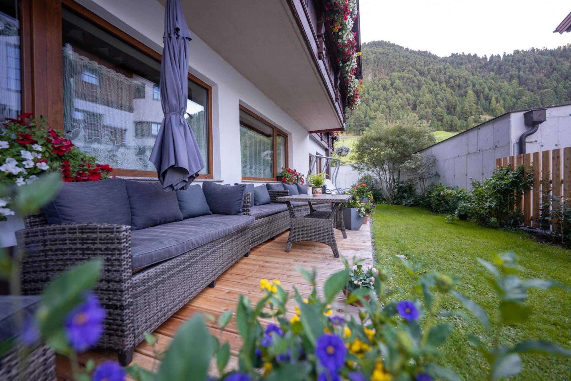 Gaestehaus -Pension Edelweiss Vent Exterior photo